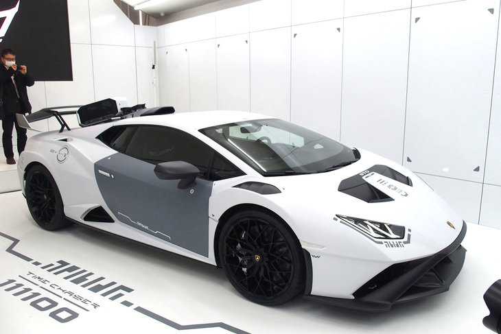 ウラカンSTOタイムチェイサー_111100（フロントビュー）