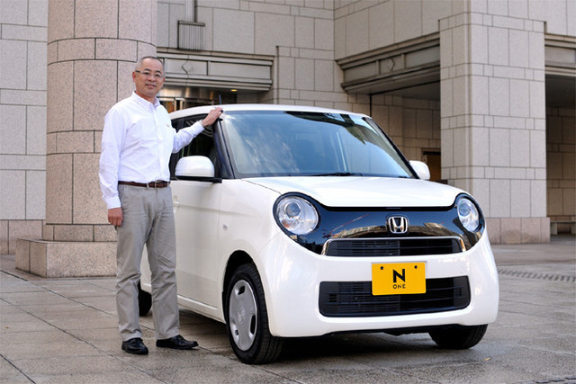 2013年の「N-ONE」の開発者インタビュー取材にて。（写真＝峰 昌弘）