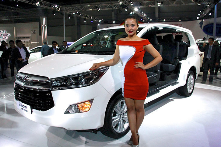 「イノーバ クリスタ」は、11年にわたりクラストップの販売を続けていた人気モデル「イノーバ」の後継モデルとなる。