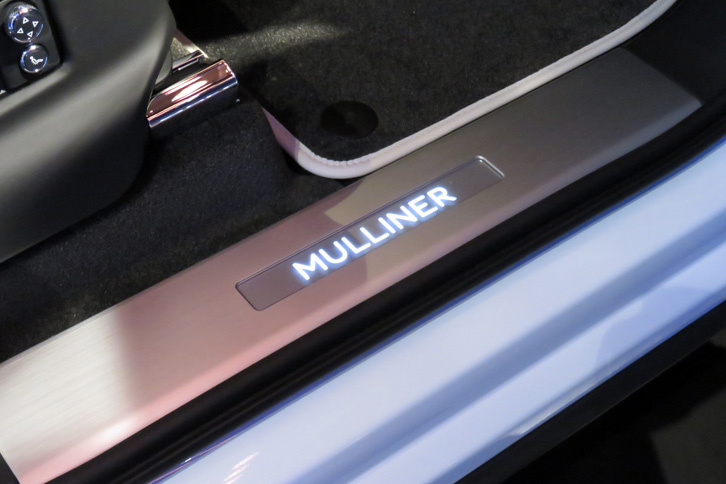 ベントレー・ベンテイガ マリナー（サイドシル）