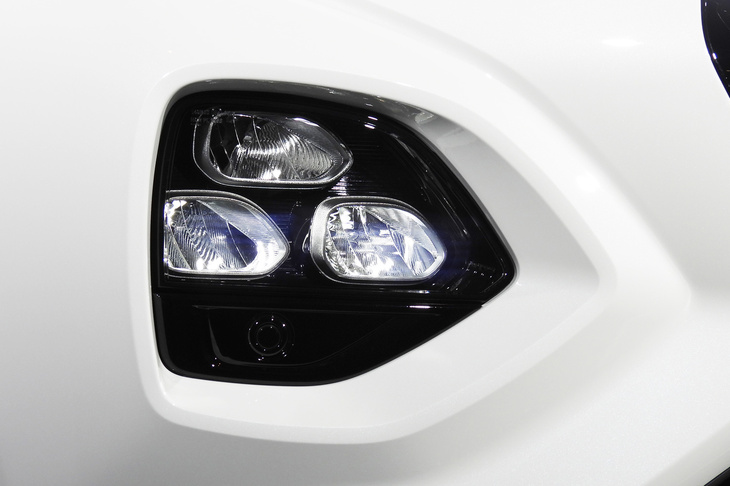 スズキ・フロンクス（ロービーム／ハイビーム）