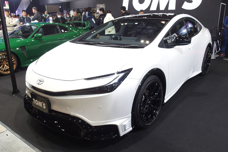 トヨタ・プリウス（TOM’S）