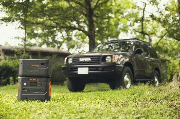 「Jackery Solar Generator 1000 Plus」は、2023年7月8日発売。併せて、拡張バッテリー「Jackery ポータブル電源 1000 Plus」も販売されている。