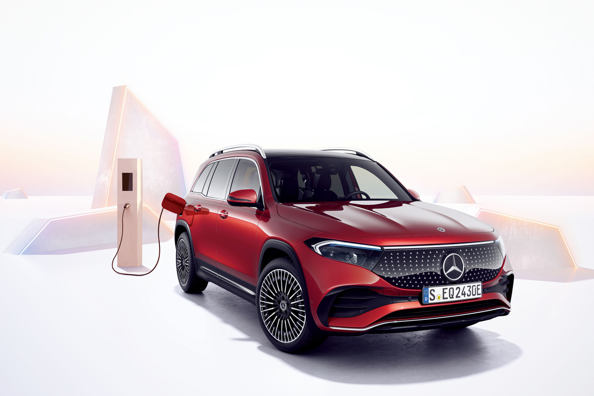 税込み★U91/安心1年保証/ベンツ純正/70Ah/760A/AGM再生バッテリー/A0045418601※参考　ディーラー価格　税込　39600円　R230/W169/W176等 カーケア用品 | メルセデス・ベンツ日本