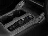 電子制御式のシフトセレクターは前後に倒して操作するタイプ。他ブランドではよく見かけるが、トヨタとしては初採用だという。