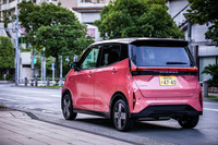 「サクラG」のボディーサイズは全長×全幅×全高＝3395×1475×1655mm、ホイールベースは2495mm。車重は1080kg（カタログ値）と発表されている。