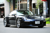 「911カレラGTS」は、スポーツモデル「911カレラS」とサーキットユースも視野に入れた「911 GT3」の中間に位置づけられる。オープンエアモータリングが楽しめる「カブリオレ」や「タルガ」もラインナップされる。