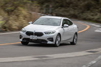 サスペンションは、前がストラット式、後ろがマルチリンク式となる。