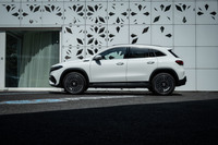 メルセデスが新型電気自動車「EQA」を発売　取り回しのしやすいサイズのSUV型EVの画像