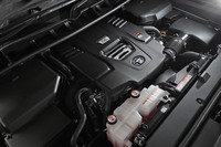 排気量3345ccのV6ディーゼルターボエンジン。可変ノズル付きの2ウェイツインターボの採用により、素早いレスポンスと伸びやかな加速を実現した。