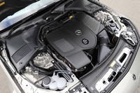 同じマイルドハイブリッドの1.5リッターターボでも従来の「C200」からメカニズムを一新。新開発の「M254」型エンジンにISGを組み合わせている。