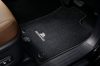 販売店オプションの専用フロアマット。