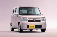 トヨタ初の軽乗用車「ピクシススペース」発売