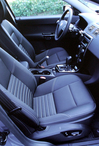 ボルボV50 2.4（5MT）／2.4i（5AT）【海外試乗記】の画像