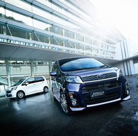 「ステラG スマートアシスト α」（写真手前）と「ステラカスタムR type S スマートアシスト α」（写真奥）