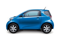 こちらはコバルトブルーメタリック。