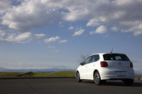 「ブルーモーション」のボディーカラーは「ピュアホワイト」の1色のみとなっている。