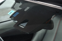      最上級グレードの「Sレザーパッケージ」では、運転支援システムの「i-ACTIVSENSE」が標準装備となる。
    