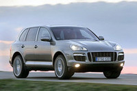 「カイエンターボS」