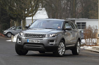 6段ATを搭載する現行「イヴォーク」との外観上の違いは見当たらない。