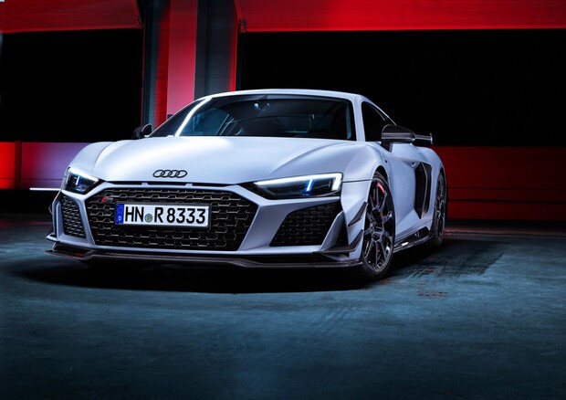 アウディ R8 ニューモデル情報・Movie】アウディR8 GT V10 RWD - webCG