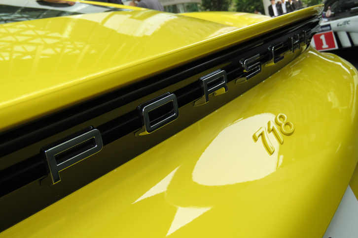 ポルシェ718ケイマン