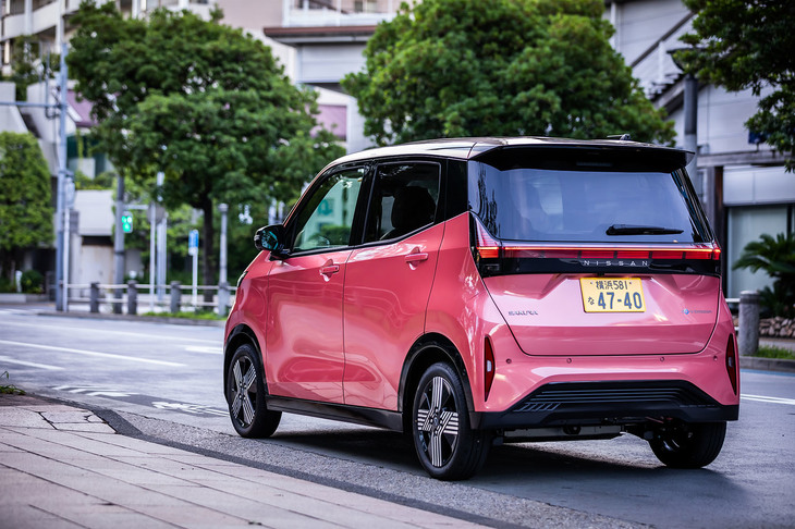 「サクラG」のボディーサイズは全長×全幅×全高＝3395×1475×1655mm、ホイールベースは2495mm。車重は1080kg（カタログ値）と発表されている。