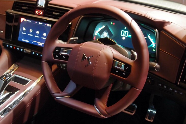 DS 9オペラE-TENSE（ステアリングホイール）