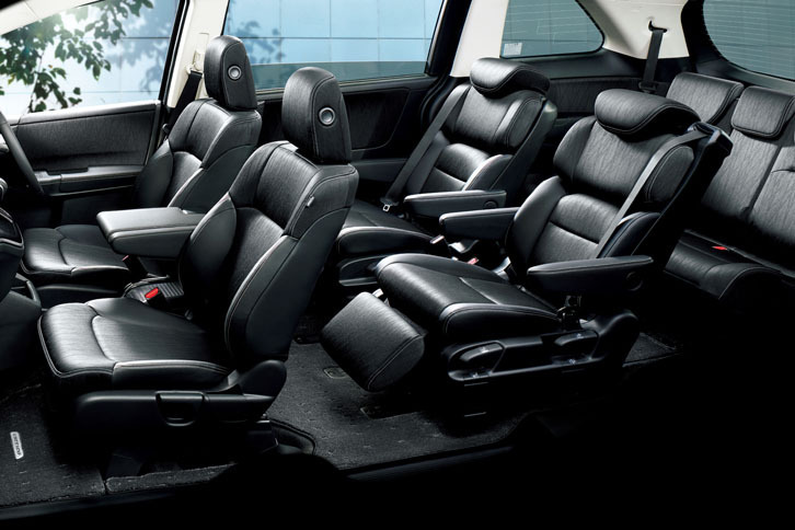 「ハイブリッド アブソルート Honda SENSING EXパッケージ」のシート。