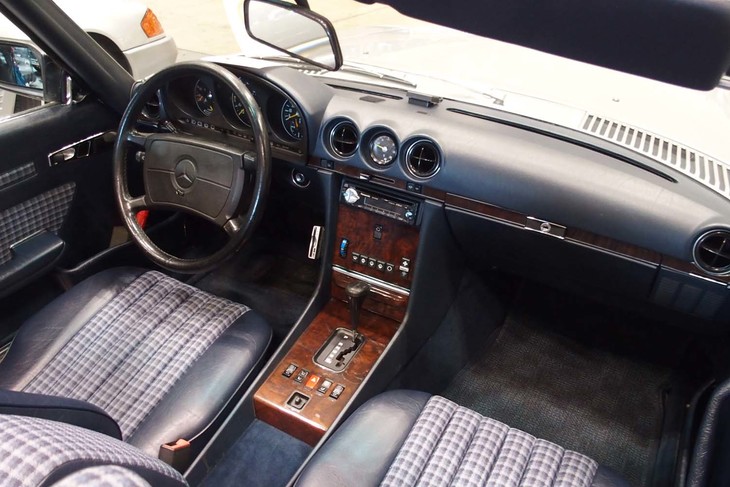 メルセデス・ベンツ560SL（1989年）／ヤナセ クラシックカー センター