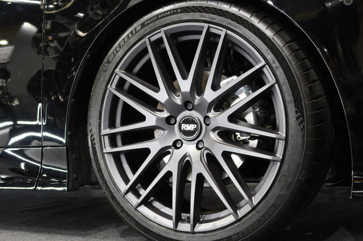 「RMP029F」の“F”はフィギュアから。つまり、「彫刻的な美しさ」を象徴している。