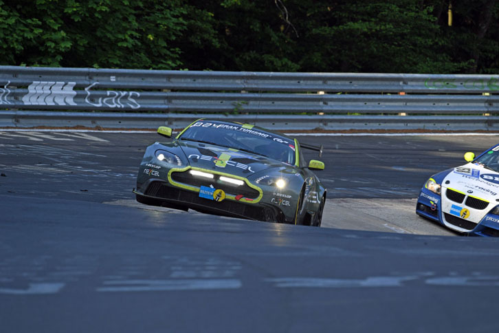 今年はアストンマーティンのワークス活動は休止。代わって、有力カスタマーチームのみがエントリーした。伝統の7号車を受け継いだのが、アストンマーティン・ラゴンダの「アストンマーティンGT8」。総合21位で完走し、SP8クラスで勝利を飾った。