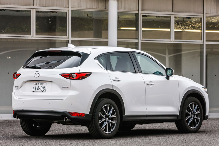 「CX-5」はマツダのグローバル販売の4分の1を占める人気車種。新型は2018年2月の発表以降、すでに1万台以上を受注しているという。