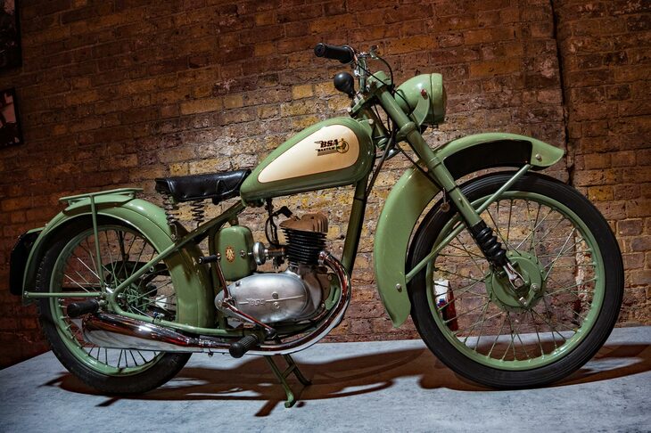 会場に飾られていた、ご先祖さまの「バンタムD1」。展示車は1949年のモデルだった。