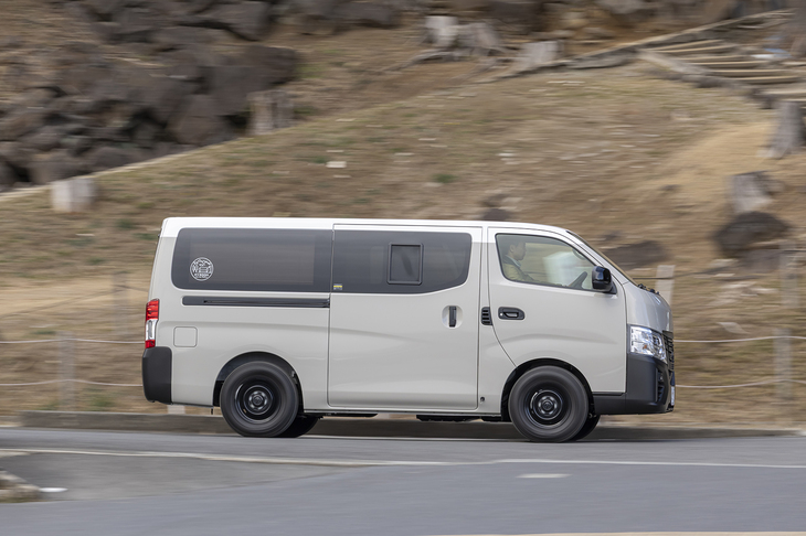 約225kmを走破した今回の満タン法燃費は7.5km/リッターだった……。特に急いだわけではないのだが、エンジンが非力なので流れに合わせた運転を目指すとどうしてもアクセルを深く踏み込むことになってしまう。