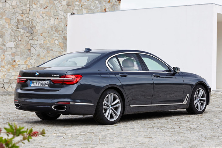 「A8」のライバルにあたるBMWのフラッグシップセダン「7シリーズ」。現行型は2015年にデビューした。