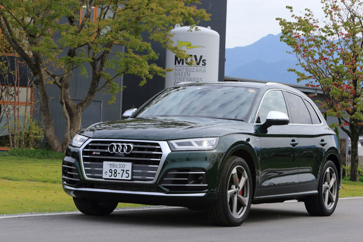 アウディSQ5