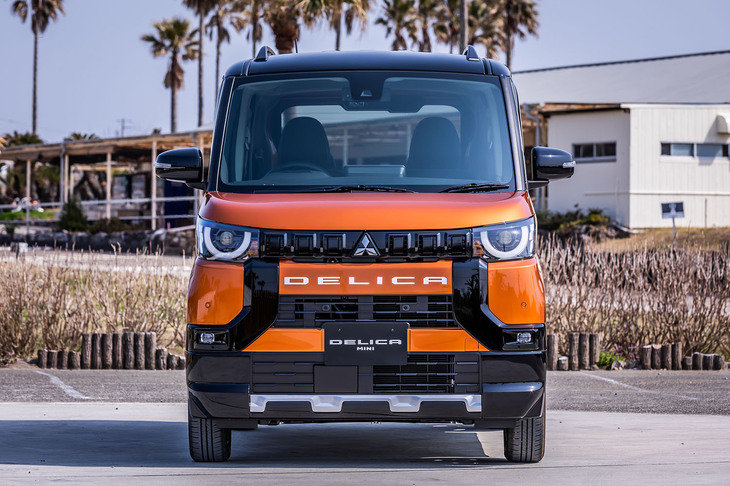 デリカミニTプレミアム（ディーラーオプションの「アクティブトーンスタイル」装着車）