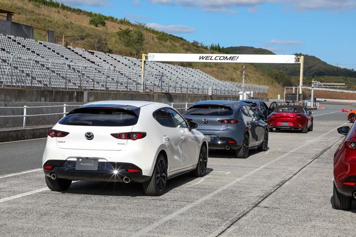 改良型「スカイアクティブX」搭載車の試乗会は、マツダの美祢自動車試験場で開催された。