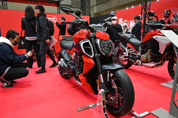 ドゥカティ・ディアベルV4