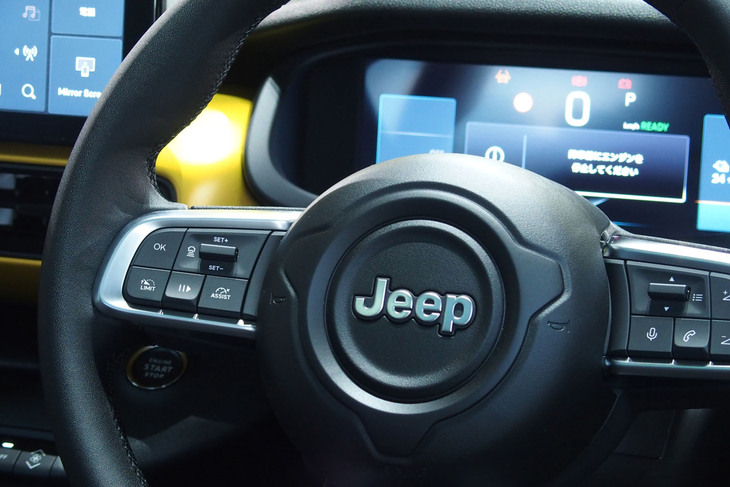 ジープ・アベンジャー ローンチエディション（ステアリングホイール）