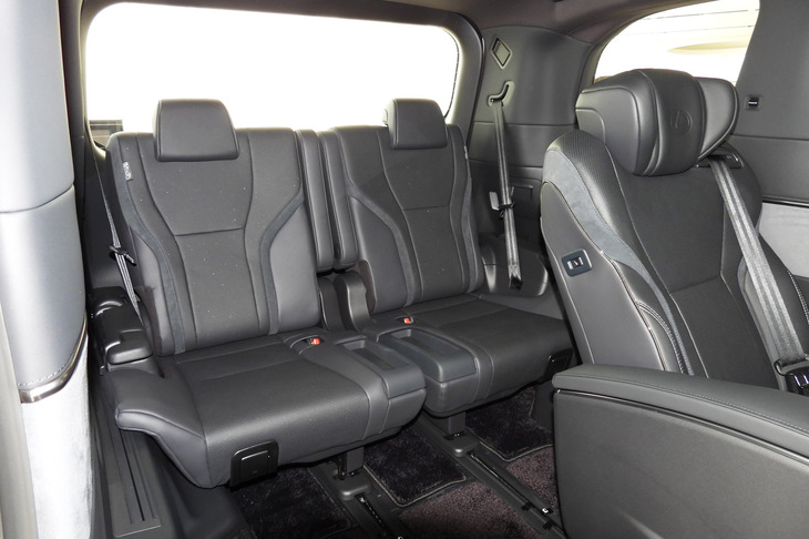 レクサスLM500h“バージョンL”（3列目シート）