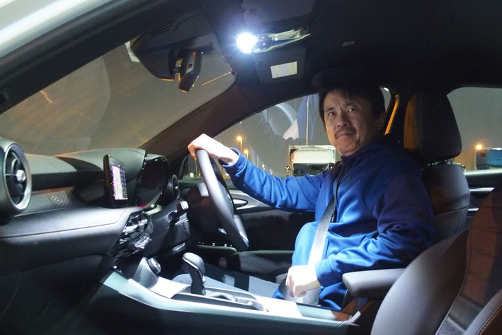 「トナーレ」のシャシーは派手さこそないが、猛烈にイイ。その感じはよく知るアルファ・ロメオのそれとは違い、どことなくオペル風味でもあった。