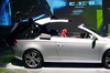 VWのクーペカブリオレ「Eos（イオス）」、2リッターターボ438.0万円から 【ニュース】 の画像2