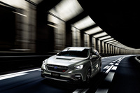 「SUBARU Active Damper e-Tune」によって、「Comfort」モード時は乗員全員がさらにリラックスしてゆったり過ごせる快適な乗り心地になり、「Sport＋」モード時には、操舵に対する追従性がさらに高まった刺激的な走りに変化すると紹介される。