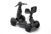 ダイハツからスタイリッシュな新型電動車いす「e-SNEAKER（イースニーカー）」が登場の画像