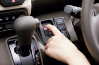 電子制御パーキングブレーキ