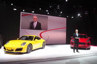 新型ポルシェ2車種がそろってデビュー【東京モーターショー2015】