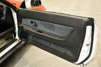 軽量化のためにパワーウィンドウを手動式に変更。……実際のところ、あまり軽くならなかったとか。