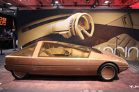 ステランティスは計7ブースの編成でのぞんだ。写真は「創造と革新」をテーマに歴代コンセプトカーを展示したシトロエンのブースより、1980年「カリン」。